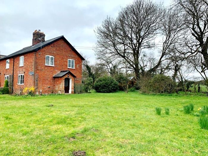 2 Bedroom Semi-Detached House To Rent In Romsey, Hampshire, SO51