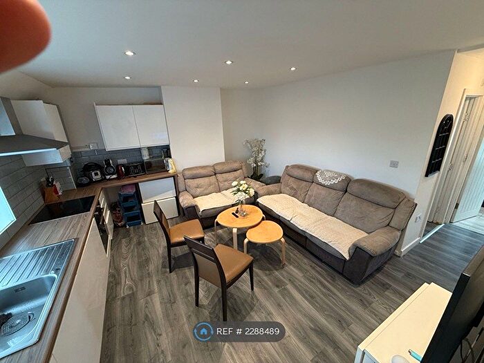 1 Bedroom Flat To Rent In Ivyhouse Road, Dagenham, RM9