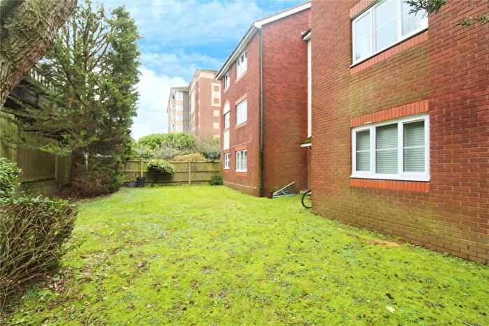 1 Bedroom Flat For Sale In Captains Place, Southampton, Hampshire, SO14