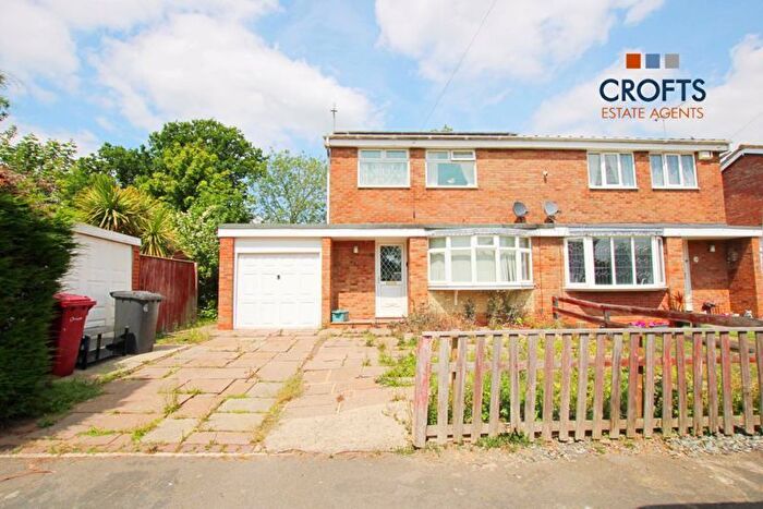 3 Bedroom Semi-Detached House For Sale In Priory Crescent, Ulceby, DN39