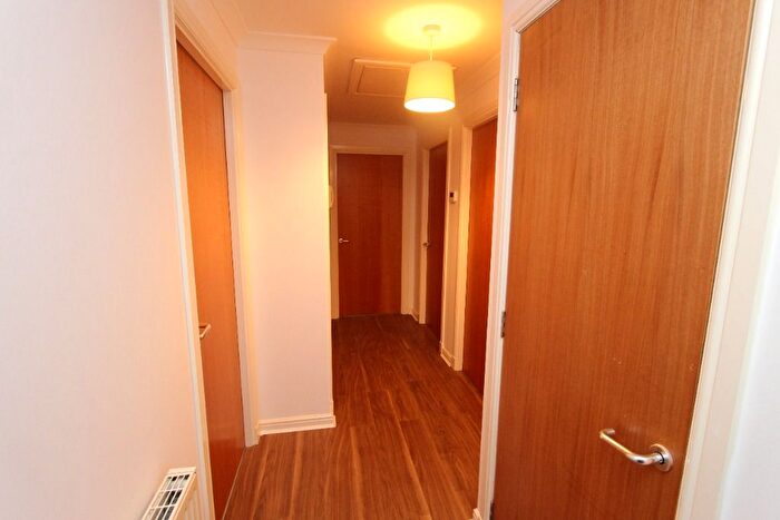 3 Bedroom Flat To Rent In Tower Place, The Shore, Edinburgh, EH6