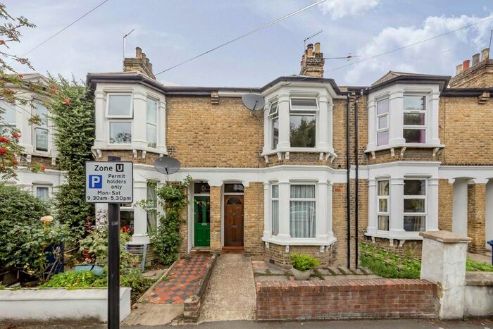 2 Bedroom Property To Rent In Alexandria Road, London, W13