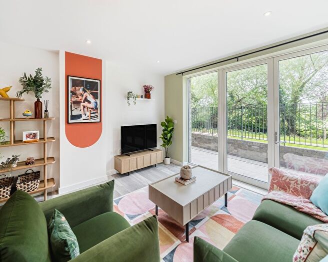 1 Bedroom Flat For Sale In Northwick Close, Harrow, HA1