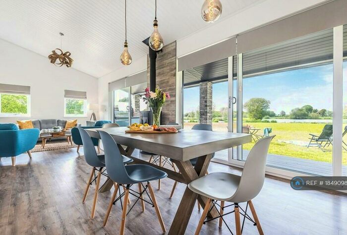 3 Bedroom Detached House To Rent In Poole Road, Sturminster Marshall, Wimborne, BH21