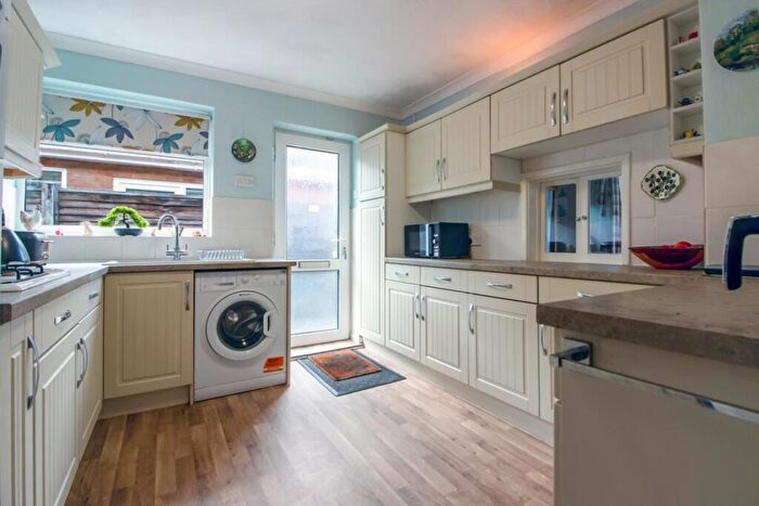 2 Bedroom Detached Bungalow For Sale In Burnham Avenue, Chilwell, Nottinghamshire, NG9
