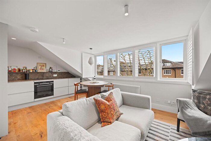 1 Bedroom Apartment For Sale In Primrose Gardens, London, NW3