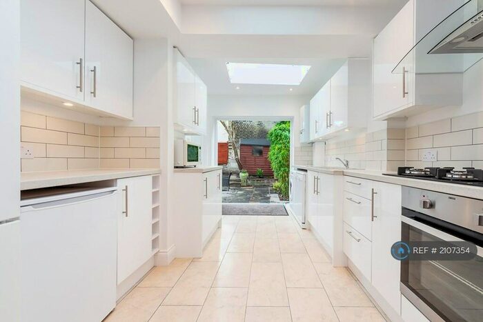 5 Bedroom Terraced House To Rent In Windsor Road, London, N7