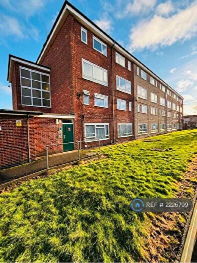 2 Bedroom Maisonette To Rent In Lydgate Court, Bedworth, CV12