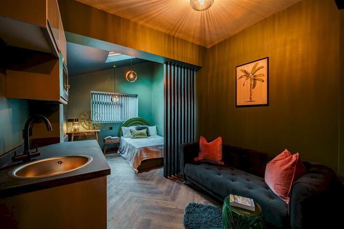 1 Bedroom Property To Rent In Albany Road, Earlsdon, Coventry, CV5