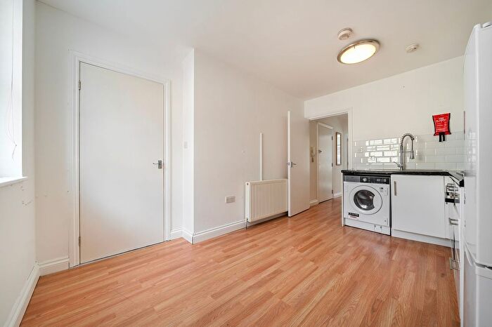 1 Bedroom Flat To Rent In Deptford High Street, London, SE8