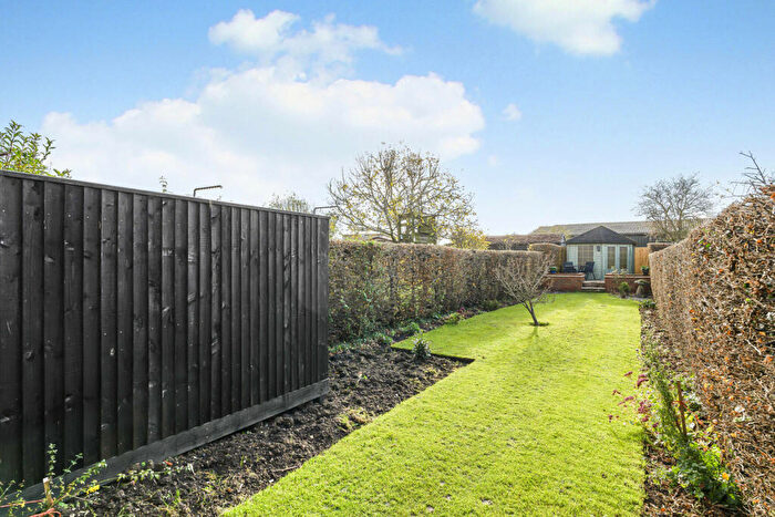 2 Bedroom Terraced House For Sale In Lawn Hill, Edgecott, HP18