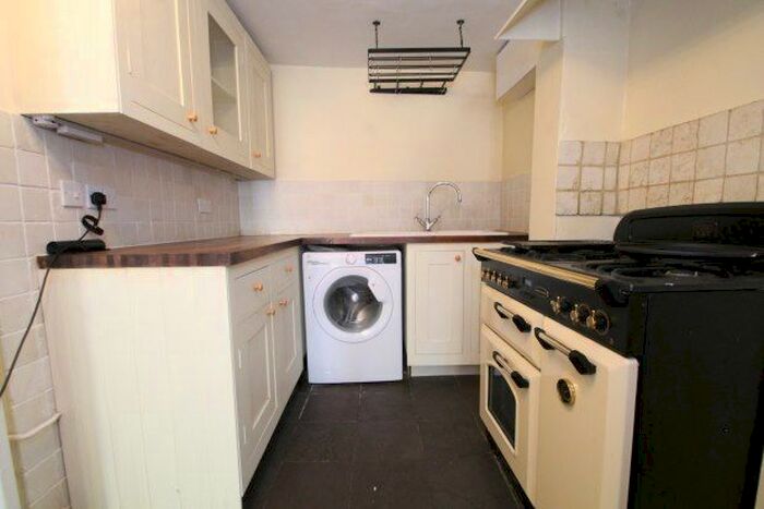 2 Bedroom Flat To Rent In Greenwich South Street, London, SE10