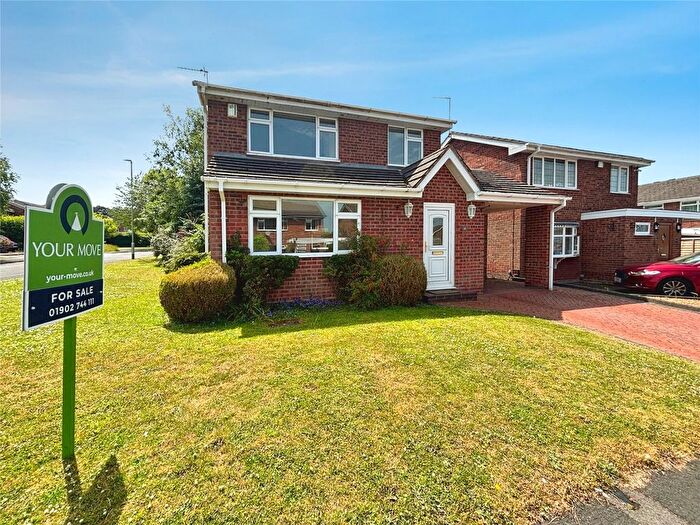 3 Bedroom Detached House For Sale In Kenilworth Road, Perton, Wolverhampton, Staffordshire, WV6
