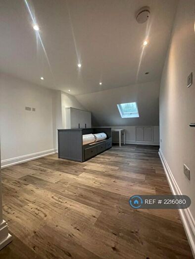 Studio To Rent In Huxley Road, London, N18