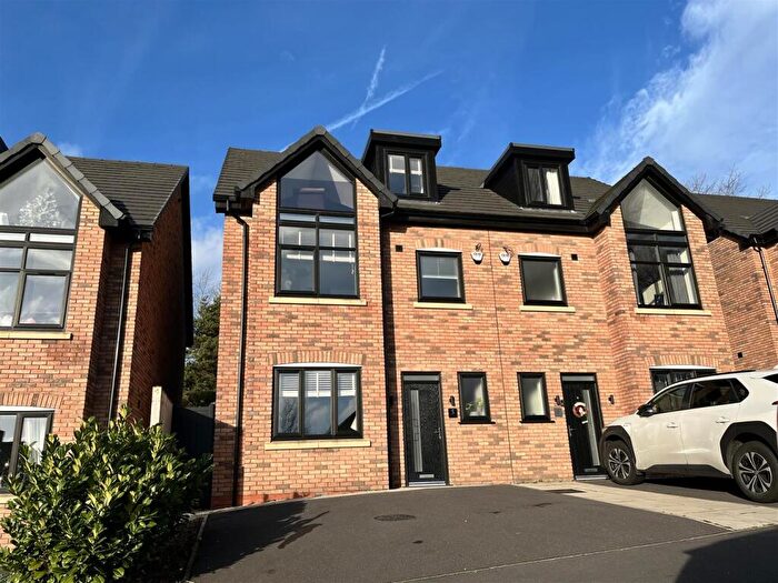 4 Bedroom Semi-Detached House For Sale In Kgn Sean Dawson Way, Stalybridge, SK15