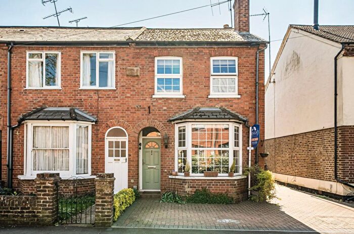 3 Bedroom End Of Terrace House For Sale In Portesbery Road, Camberley, GU15
