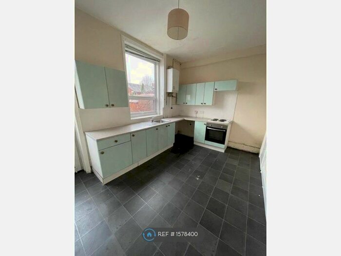 2 Bedroom Terraced House To Rent In Forest Street, Oldham, OL8