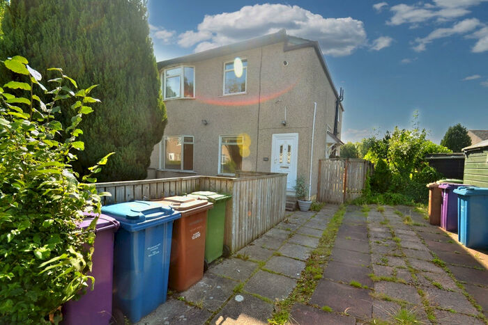 2 Bedroom Ground Flat To Rent In Midcroft Avenue, Croftfoot, G44