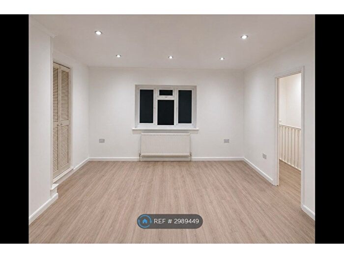 4 Bedroom Terraced House To Rent In Sheppey Road, Dagenham, RM9