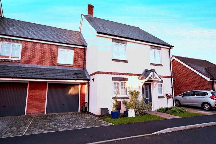 4 Bedroom Semi-Detached House To Rent In Deerleap Lane, Rowlands Castle PO9