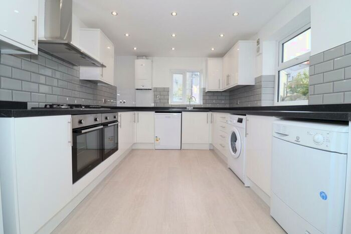 5 Bedroom Terraced House To Rent In Diana Street, Roath, CF24