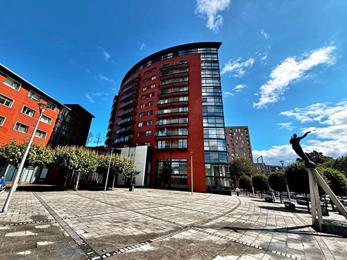 2 Bedroom Flat For Sale In Marconi Plaza, Chelmsford, CM1