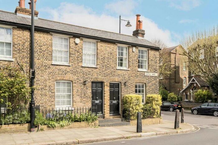 2 Bedroom Terraced House To Rent In Castle Yard, Highgate Village, N6