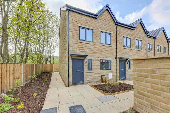 4 Bedroom Town House To Rent In Grane Road, Haslingden, Rossendale, BB4