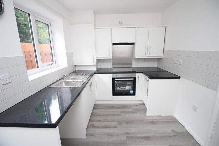 2 Bedroom End Of Terrace House To Rent In Friars Way, Newcastle Upon Tyne, NE5
