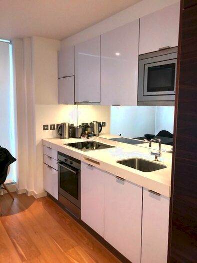 Studio To Rent In Ontario Tower, Fairmont Avenue, Blackwall, Canary Wharf, London, E14
