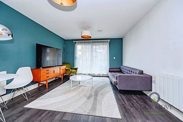 1 Bedroom Flat For Sale In The Embankment, Nash Mills Wharf, Hemel Hempstead, Hertfordshire, HP3