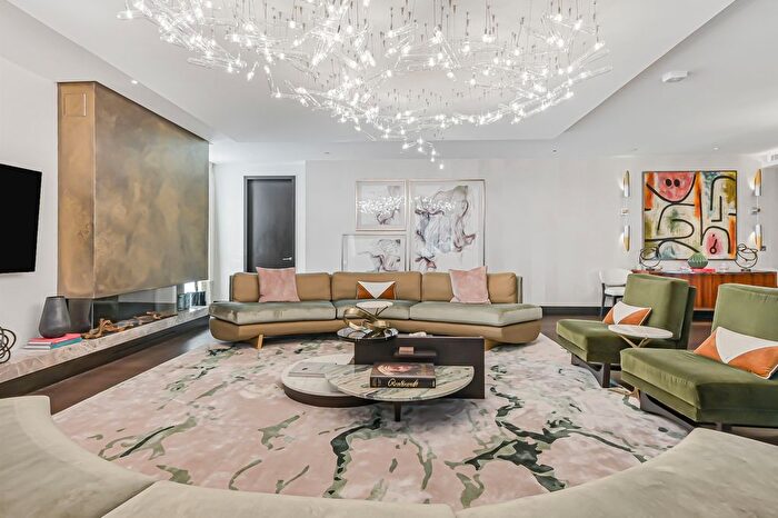 3 Bedroom Flat To Rent In Marylebone Lane, South Marylebone, W1U