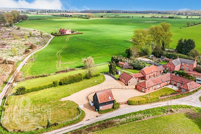 4 Bedroom Barn Conversion For Sale In Vale Road, Thurton, Norwich, NR14