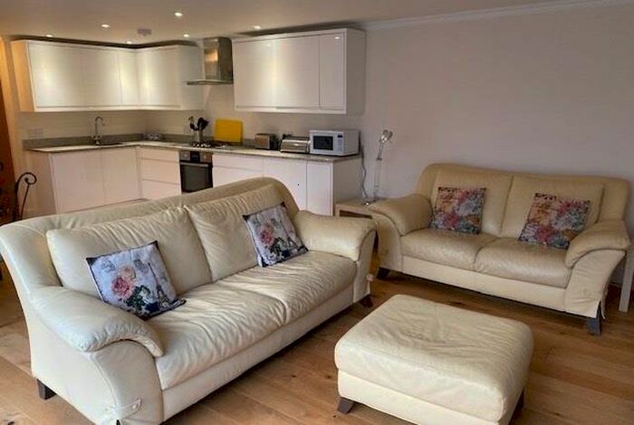 2 Bedroom Barn Conversion To Rent In Mayfield Road, Newington, Edinburgh, EH9