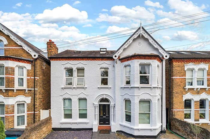 2 Bedroom Flat To Rent In Sunderland Road, London, SE23