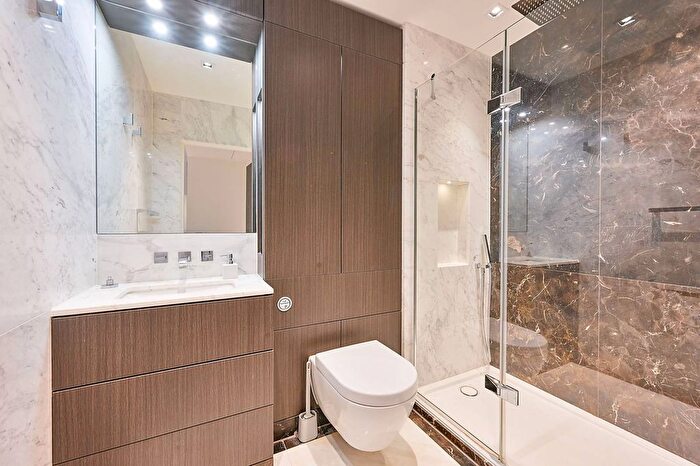 3 Bedroom Flat To Rent In The Kew Bridge Apartments, Kew Bridge, London, TW8