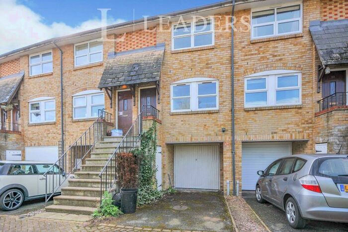 2 Bedroom Town House To Rent In Saville Row, Hayes, BR2