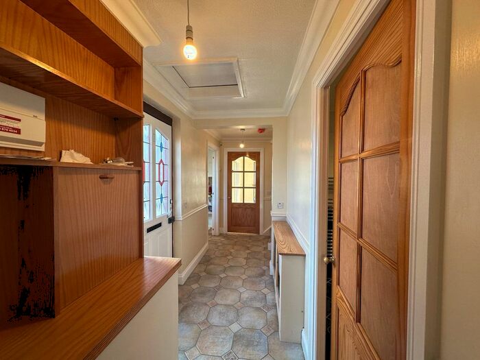 4 Bedroom End Of Terrace House To Rent In Reid Close, Pinner, HA5