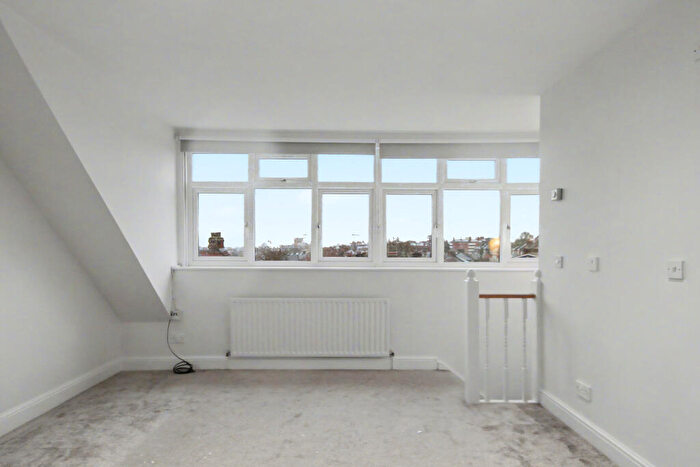 1 Bedroom Flat To Rent In Fortess Road (), Tufnell Park, NW5