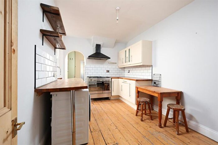 2 Bedroom Flat For Sale In Claremont Avenue, Bishopston, Bristol, BS7