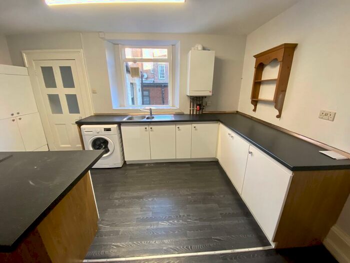 2 Bedroom Apartment To Rent In Bath Terrace, Tynemouth, NE30