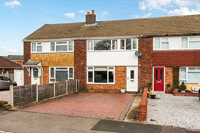 3 Bedroom Terraced House For Sale In Longclose Road, Hedge End, Southampton, SO30