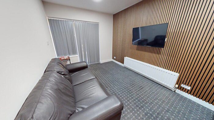 5 Bedroom House To Rent In Lottie Road, Selly Oak, B29