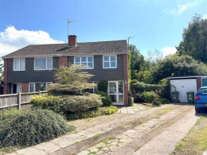 3 Bedroom Semi-Detached House For Sale In Knights Way, Newent, GL18