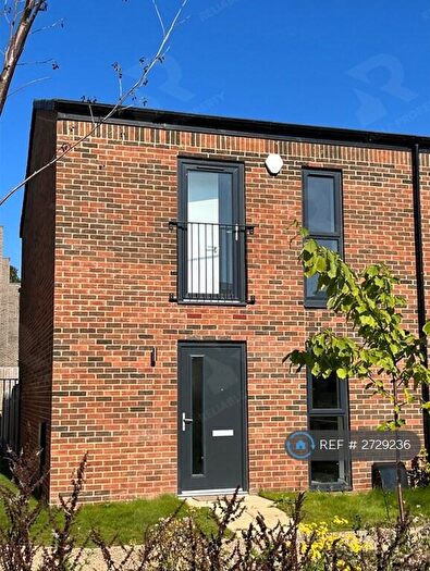 3 Bedroom Semi Detached House To Rent In Shergar Way, Salford, M6