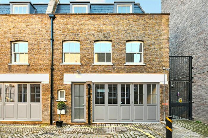3 Bedroom Mews House To Rent In Rainsford Street, London W2