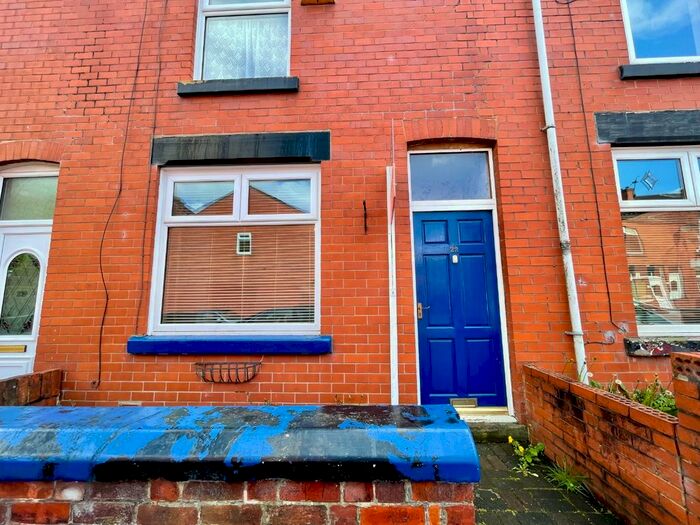 Houses for sale & to rent in BL3 2UE, Cecilia Court North, Great Lever