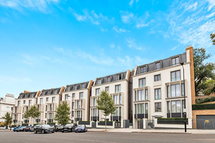 3 Bedroom Flat To Rent In Holland Park, London, W11