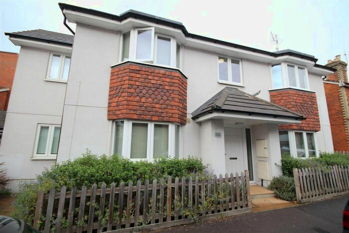 1 Bedroom Flat To Rent In Artillery Road, Guildford, GU1