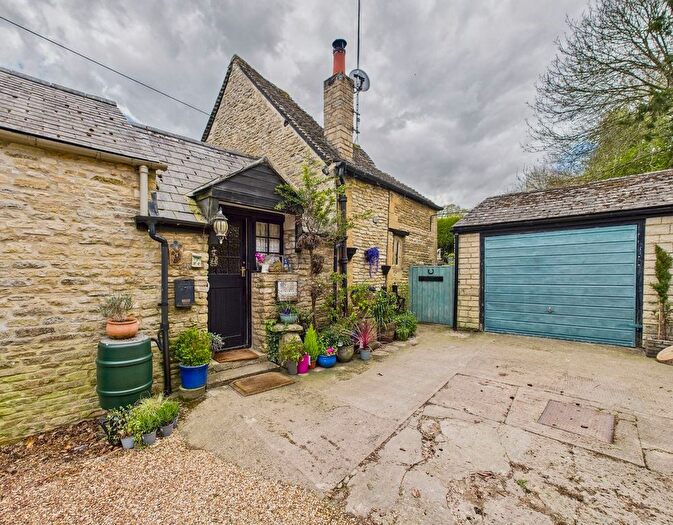 2 Bedroom Cottage For Sale In High Street, Shipton-Under-Wychwood, OX7